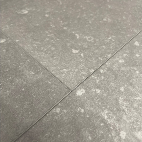 Sol Vinyle/PVC - Dalle clipsable - Carrelage gris clair minéral MOON STONE - Viktor par Balterio Sol Vinyle/PVC - Dalle clipsable - Carrelage gris clair minéral MOON STONE - Viktor par Balterio