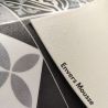 Sol Vinyle/PVC - 4m - carreaux de ciment gris ardoise et blanc AMADORA 990D - Prima Plaza par Beauflor