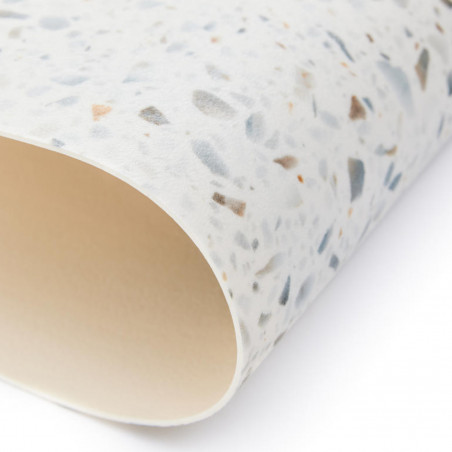 Sol Vinyle/PVC - 4m - terrazzo gris, bleu et terracotta MAIRA 525 - Superior Alegria par IVC