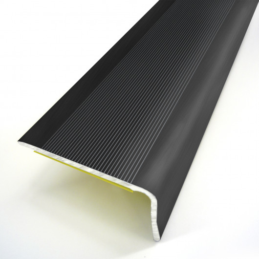 Nez de marche adhésif - 110cm x 36mm x 24mm - Noir TECNIS par Dinac