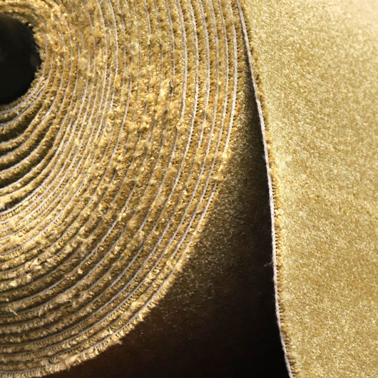 Moquette - 4m - velours ocre CHARISMA 370 par Lano