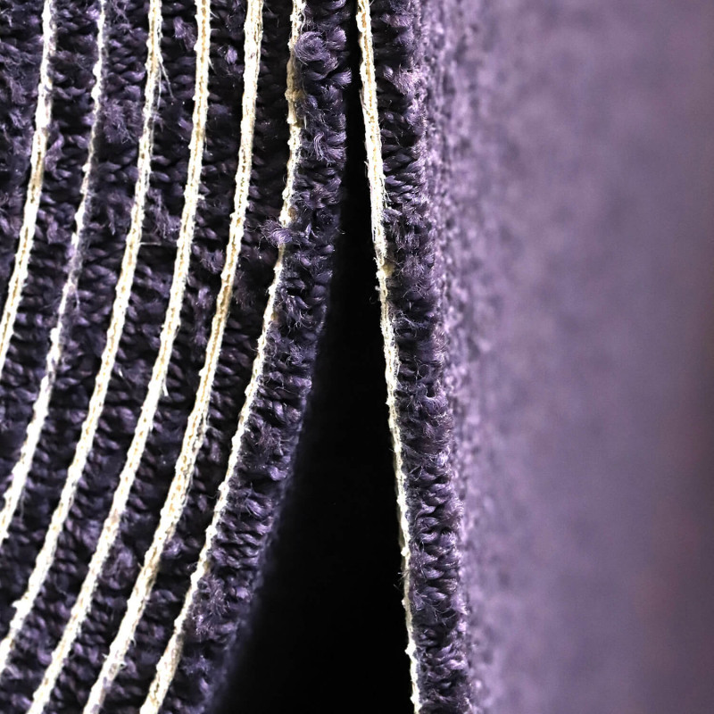 Moquette - 4m - velours violet pourpre CHARISMA 81 par Lano