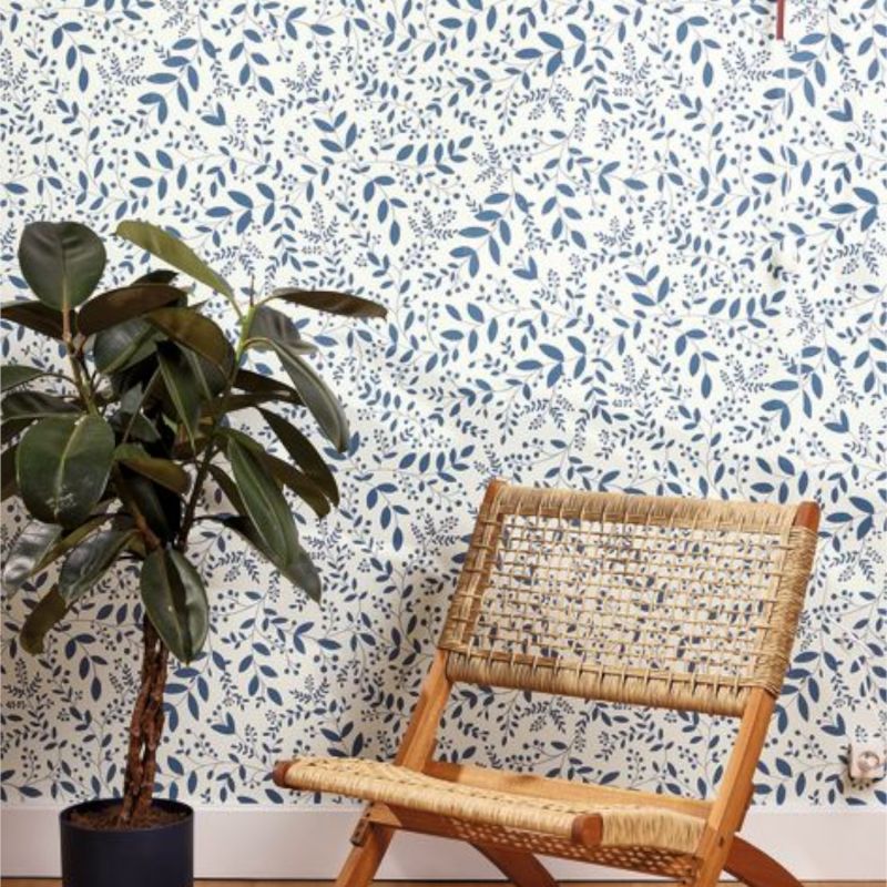 Papier peint vinyle sur intissé floral bleu indigoSYMPATHY - Green Life 2 par Caselio - 105340634