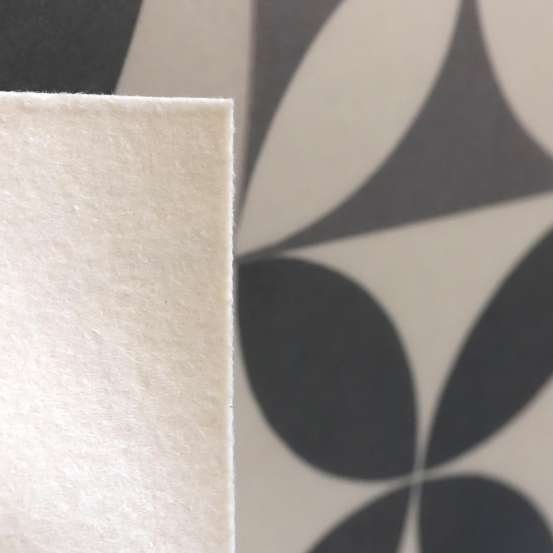 Sol Vinyle/PVC - 4m - carreaux de ciment gris et noir et fond greige FELIZ 592 Prestige Texmark par IVC