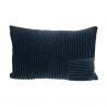 Coussin contemporain bleu marine - 40x60cm - PLIS par Amadeus