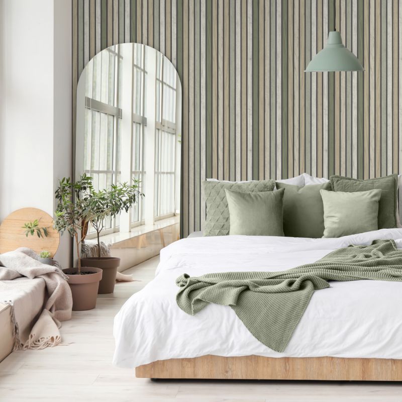 Papier peint vinyle sur intissé trompe l'œil vert kaki et beige LATTES BOIS - Illusion par Ugepa - B31204