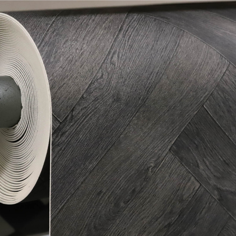 Sol Vinyle/PVC - 4m - parquet chevron gris anthracite MARYLIN 599 - Essential Bingo par IVC