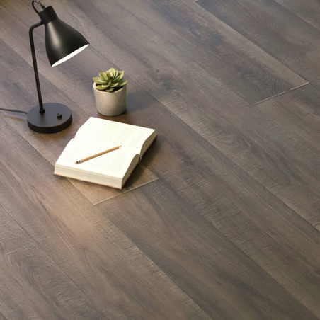Sol Vinyle/PVC - 2m - parquet chêne foncé CARTIER 549 - Essential Bingo par IVC