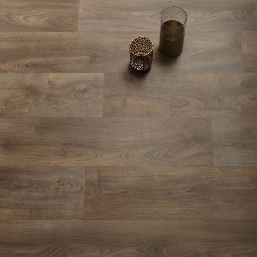 Sol Vinyle/PVC - 4m - parquet chêne foncé CALAIS 596 Essential par IVC
